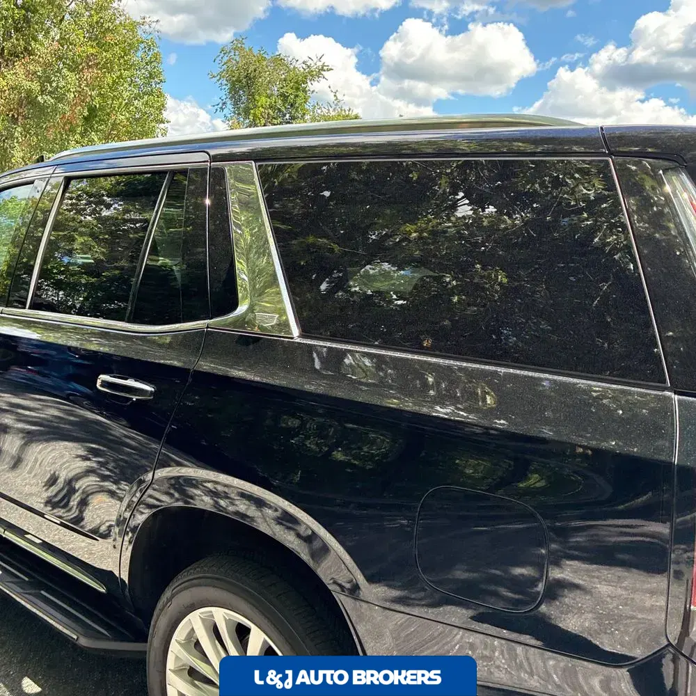 2022 Cadillac Escalade Luxury