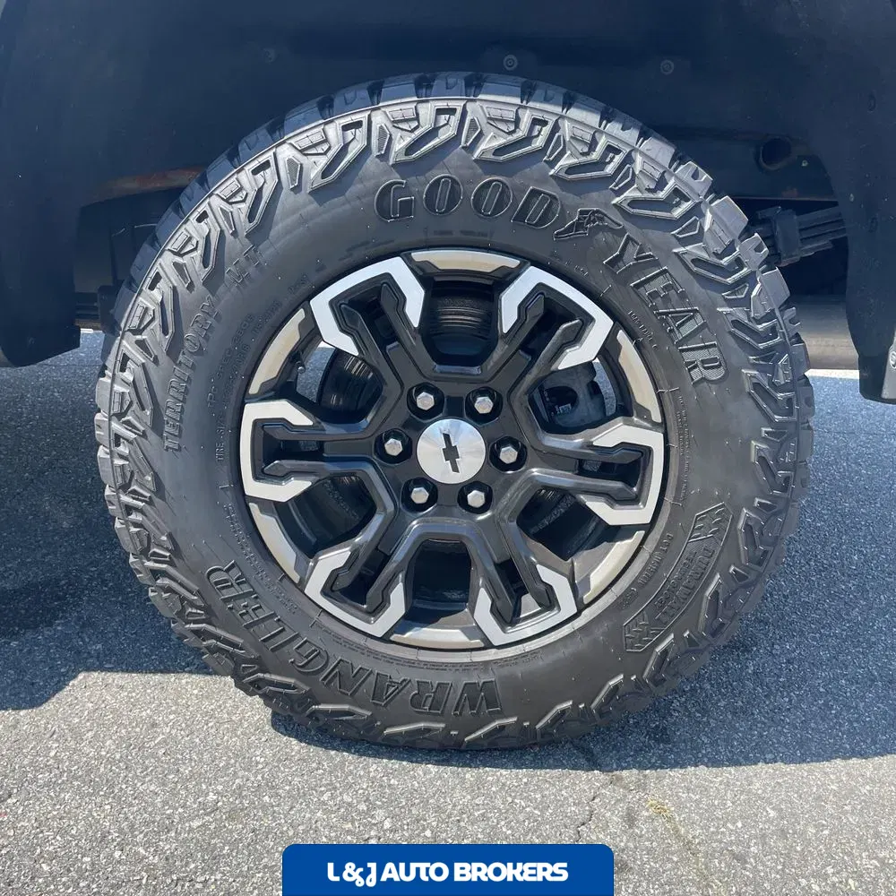 2023 Chevrolet Silverado 1500 ZR2