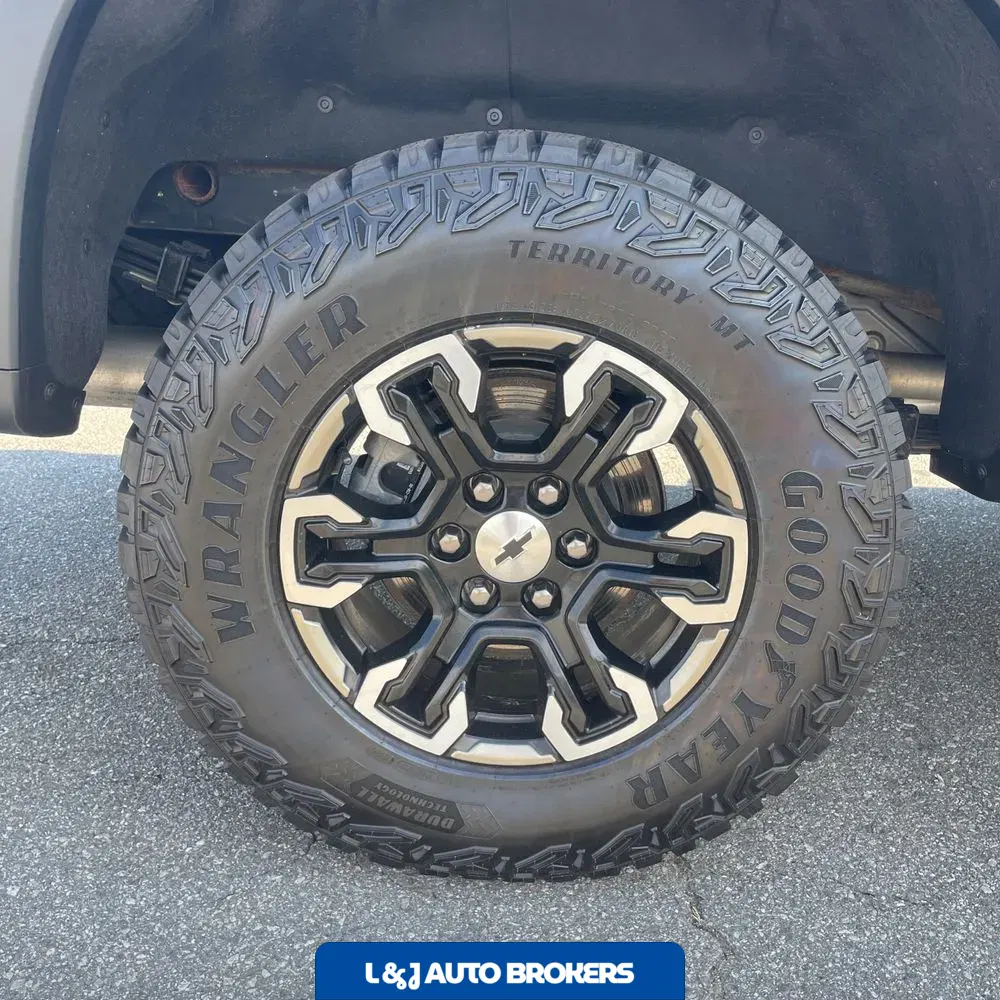 2023 Chevrolet Silverado 1500 ZR2