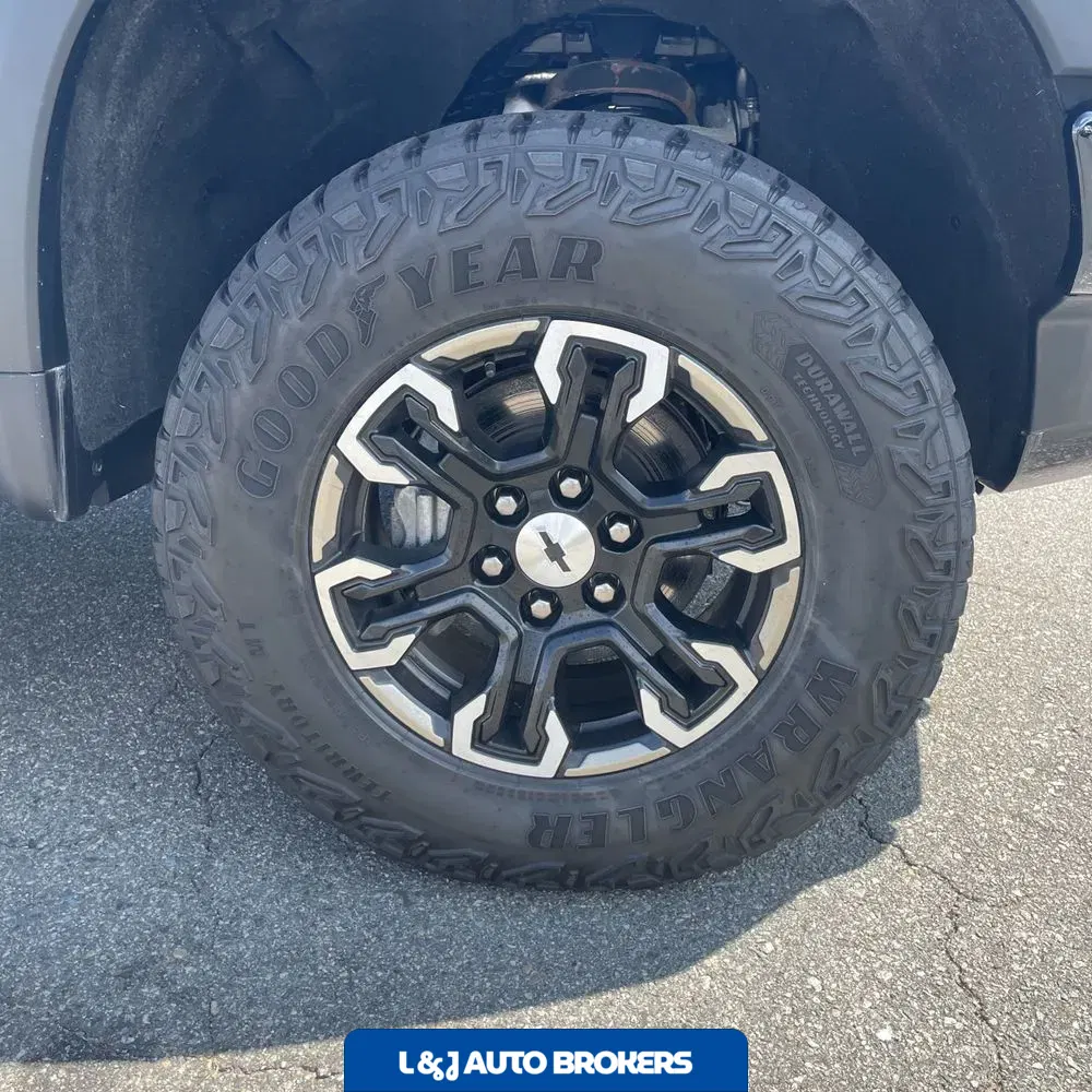 2023 Chevrolet Silverado 1500 ZR2