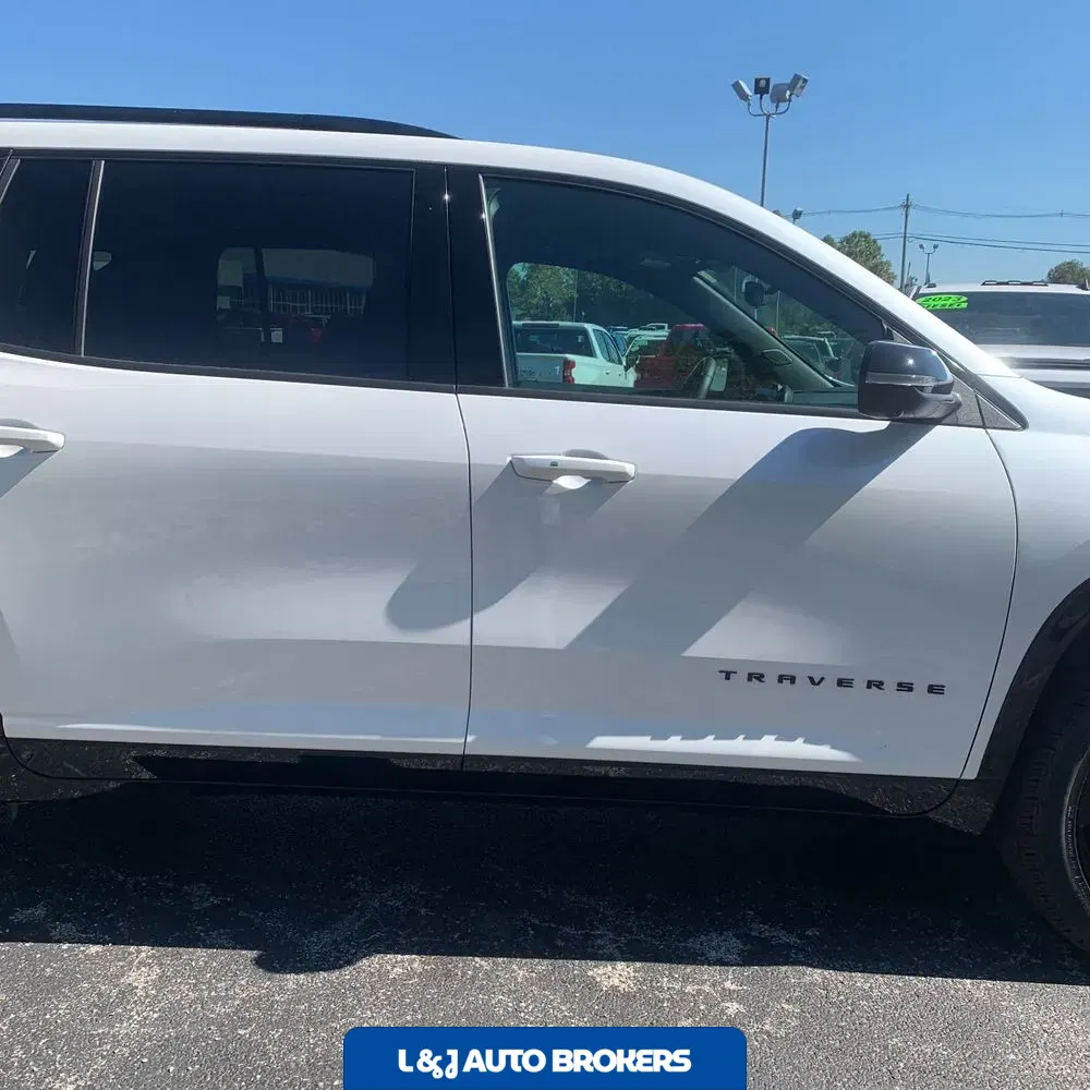 2024 Chevrolet Traverse RS