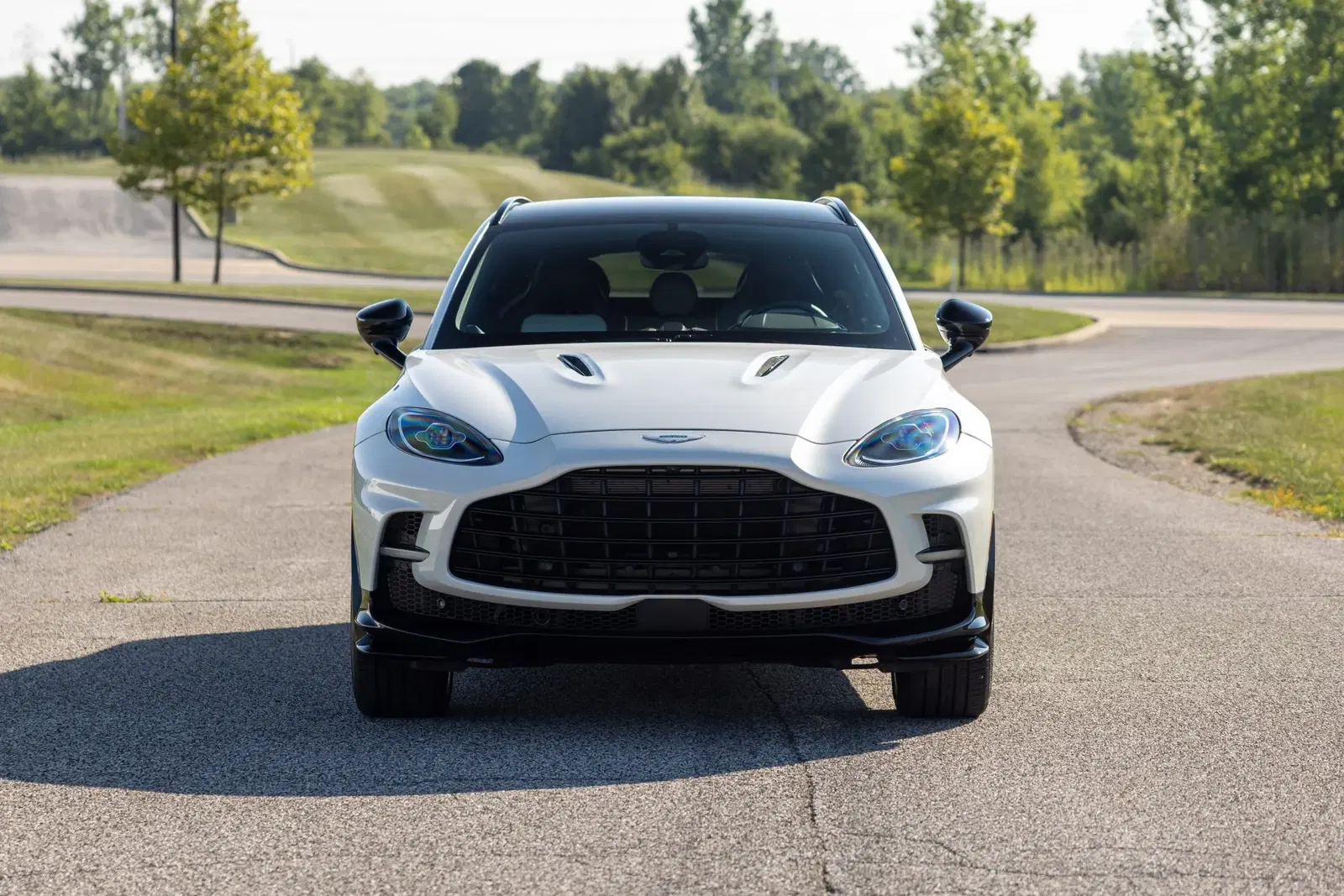 2025 Aston Martin DBX707