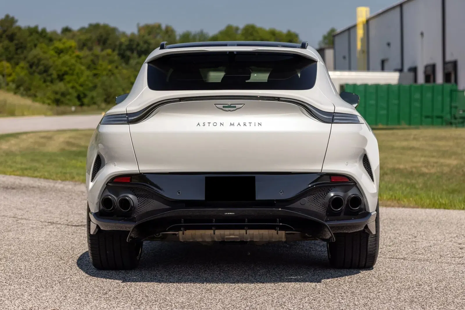 2025 Aston Martin DBX707