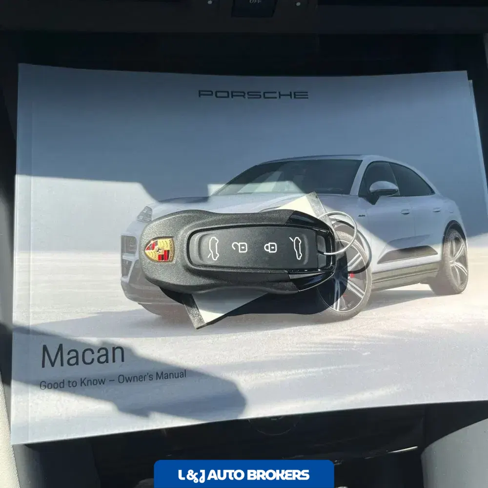 2024 Porsche Macan EV 4