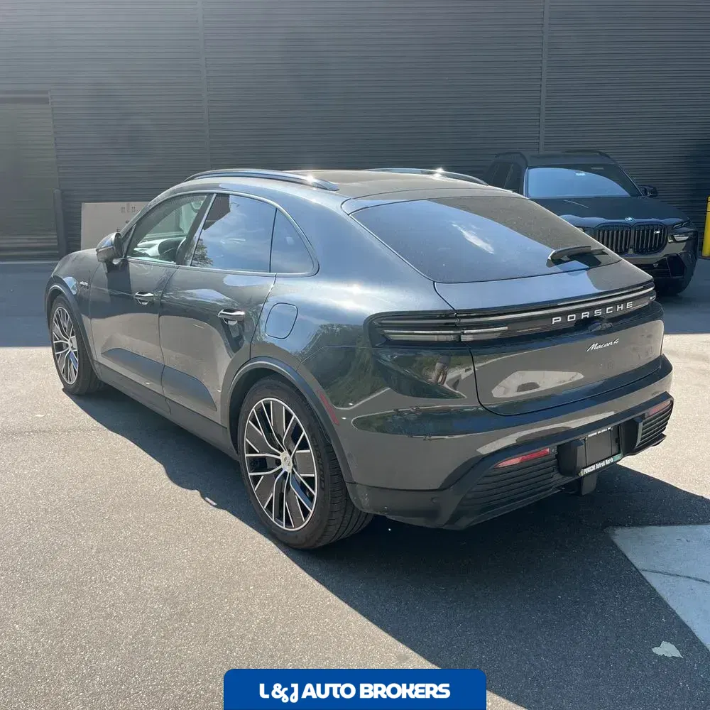 2024 Porsche Macan EV 4