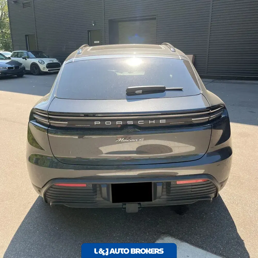 2024 Porsche Macan EV 4