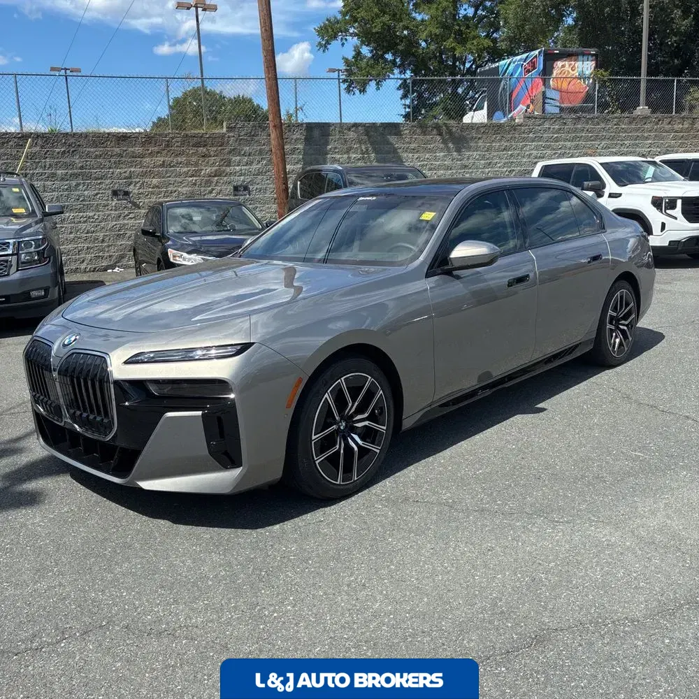 2025 BMW 7-Series 760i xDrive