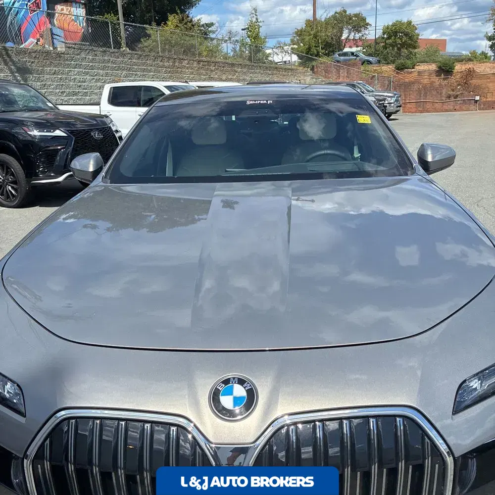 2025 BMW 7-Series 760i xDrive