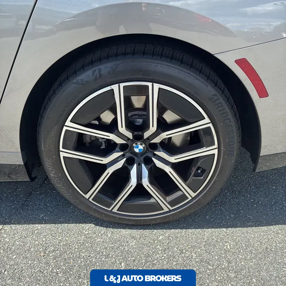 2025 BMW 7-Series 760i xDrive