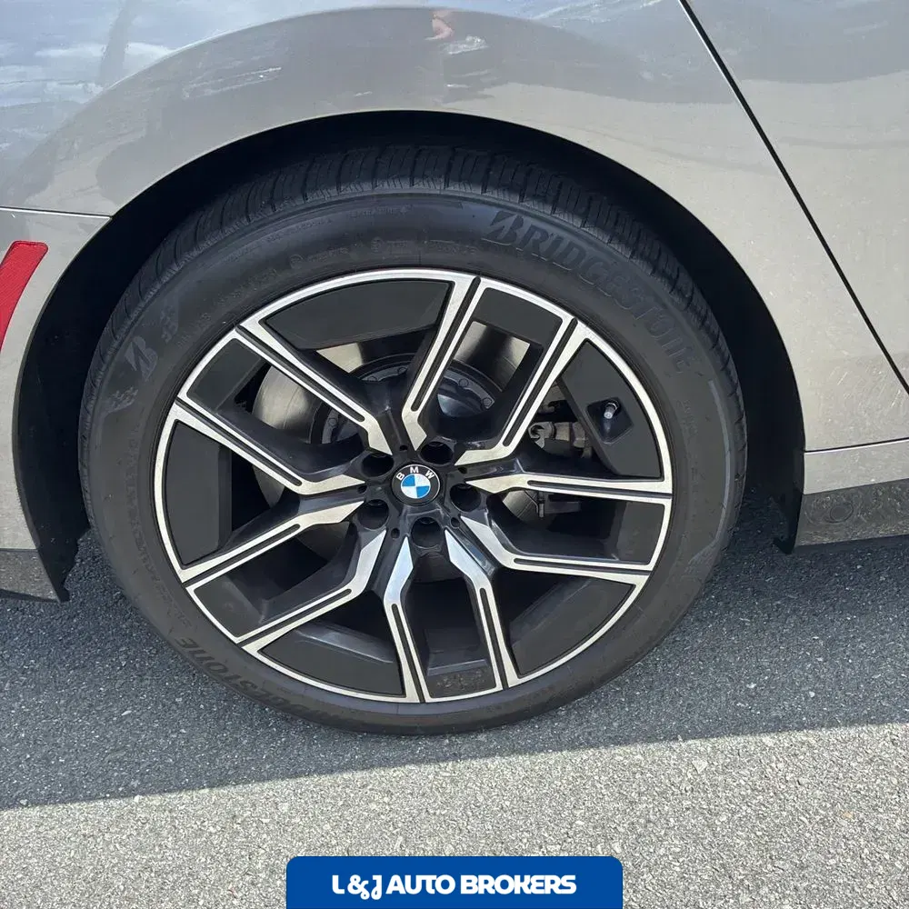 2025 BMW 7-Series 760i xDrive