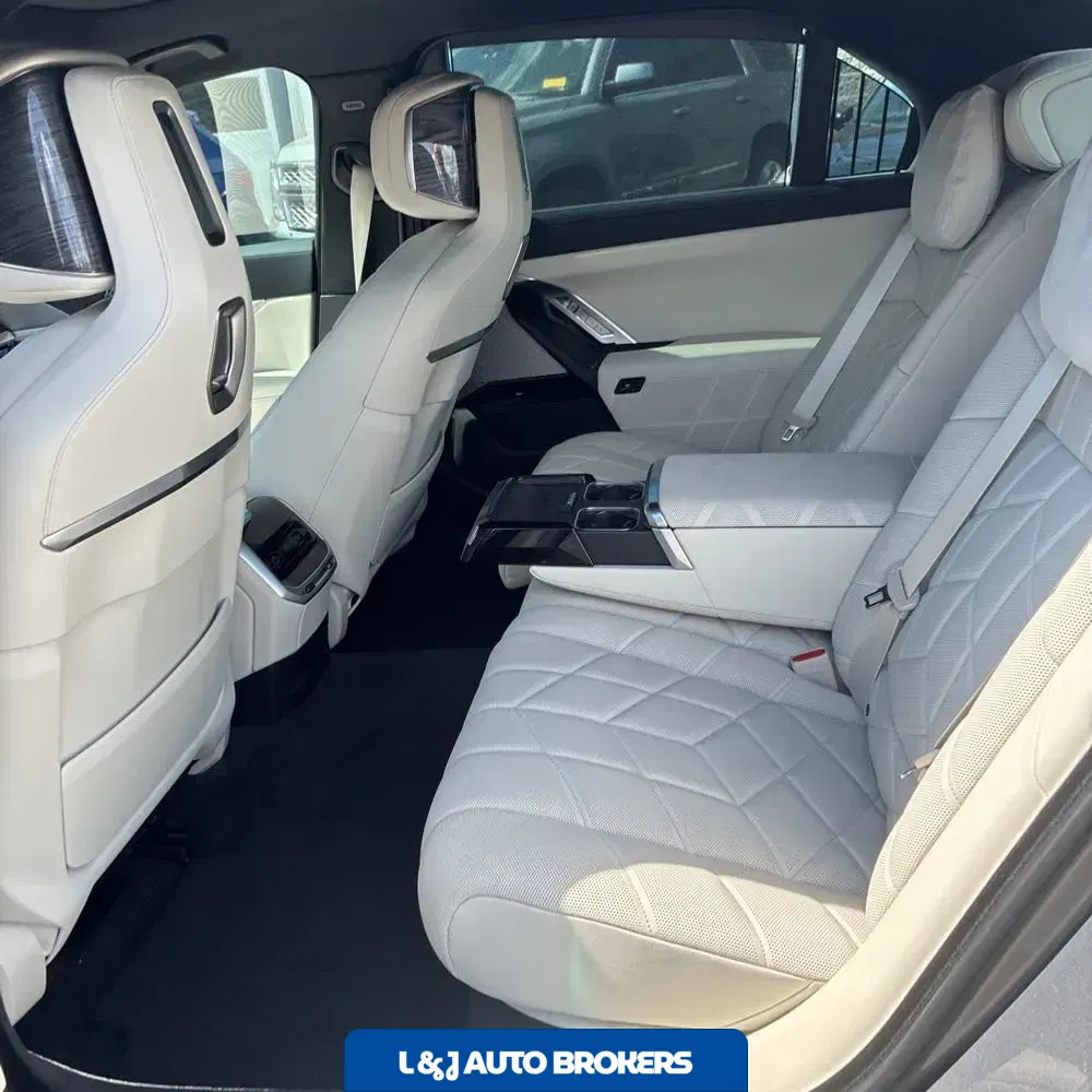 2025 BMW 7-Series 760i xDrive