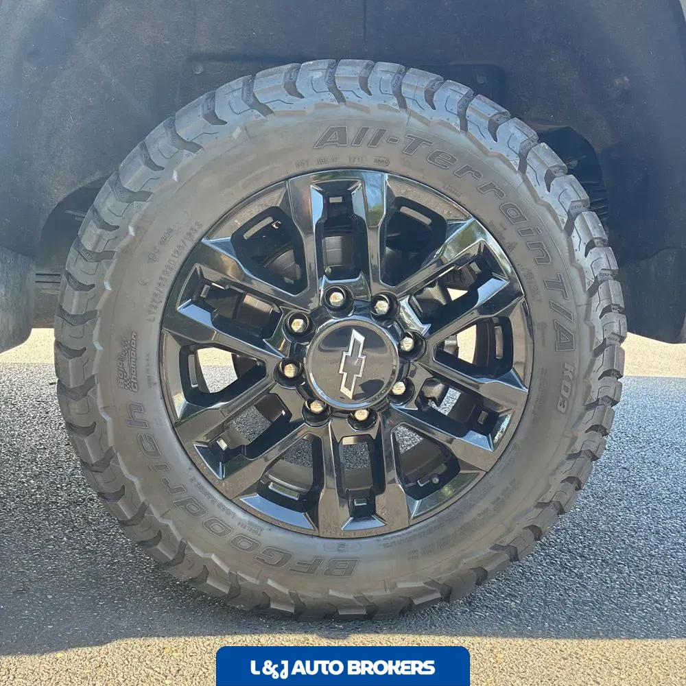 2025 Chevrolet Silverado 3500HD C/C