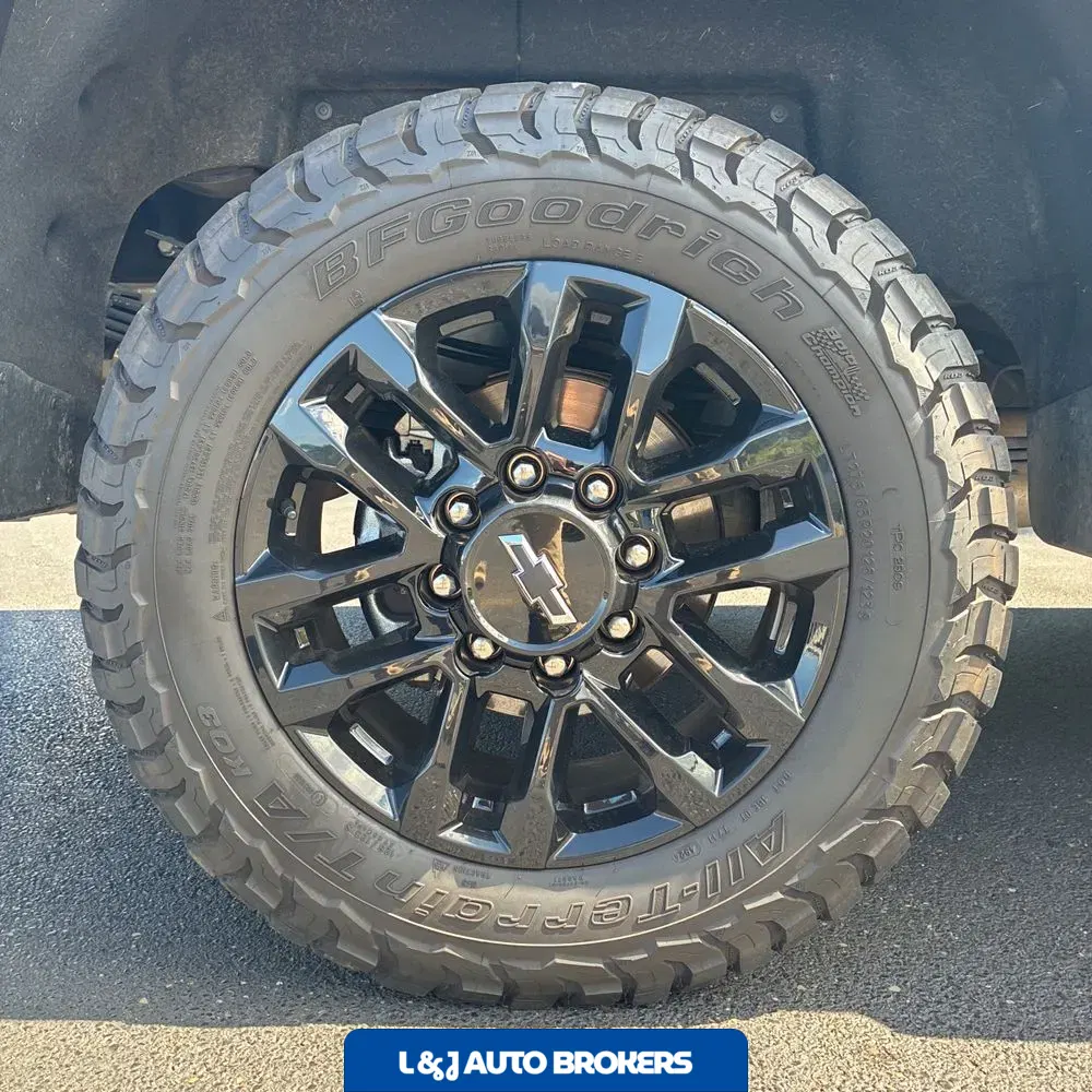 2025 Chevrolet Silverado 3500HD C/C