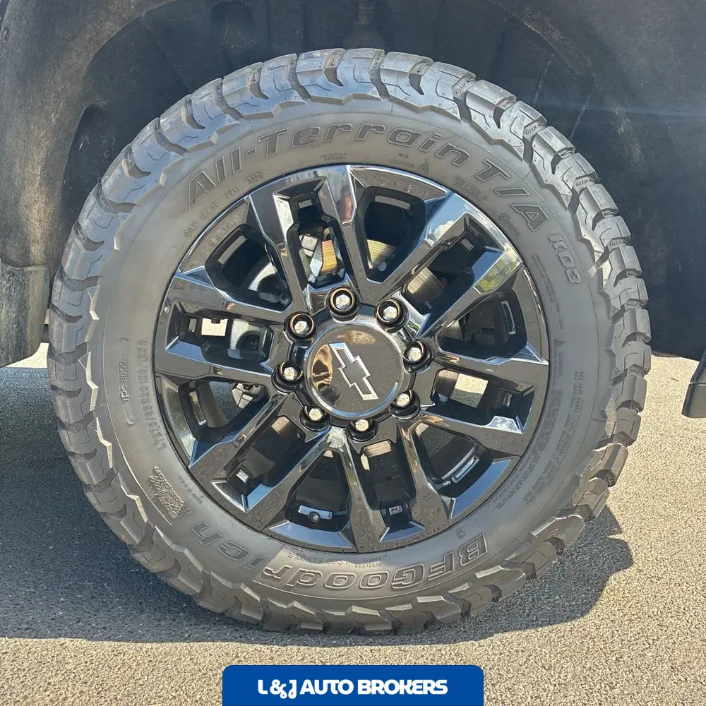 2025 Chevrolet Silverado 3500HD C/C