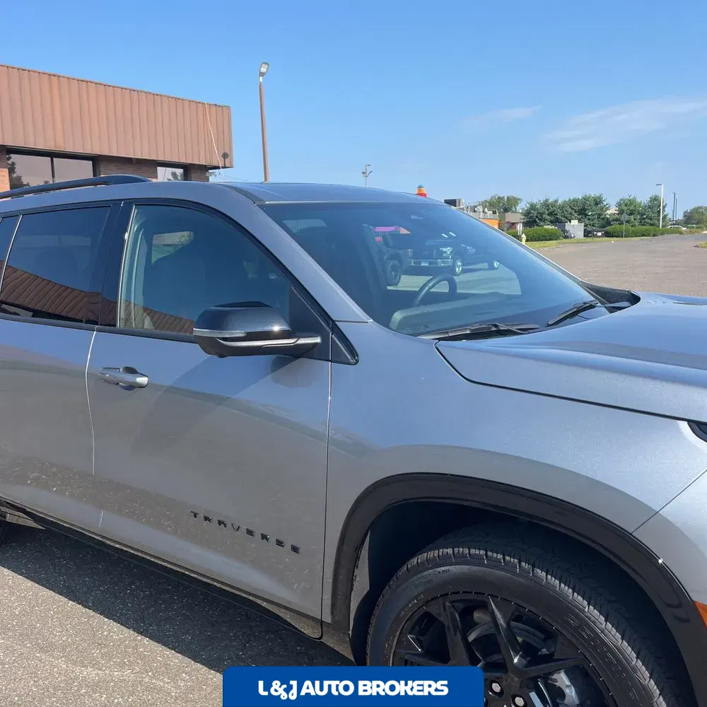 2025 Chevrolet Traverse RS