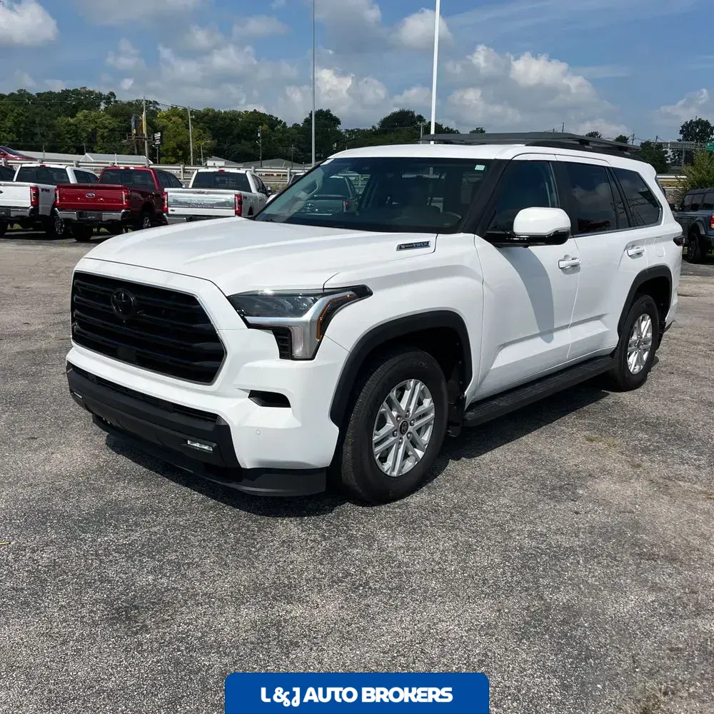 2024 Toyota Sequoia SR5