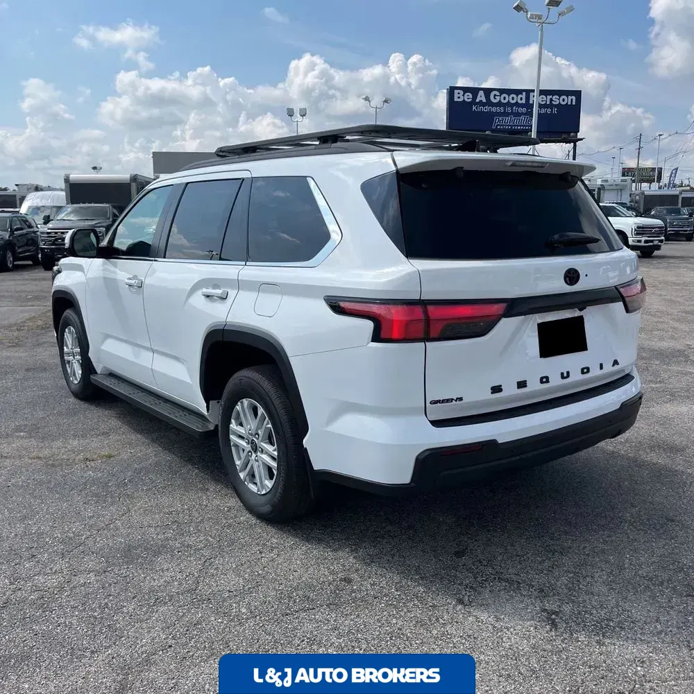 2024 Toyota Sequoia SR5