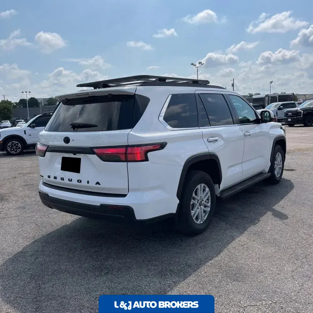 2024 Toyota Sequoia SR5