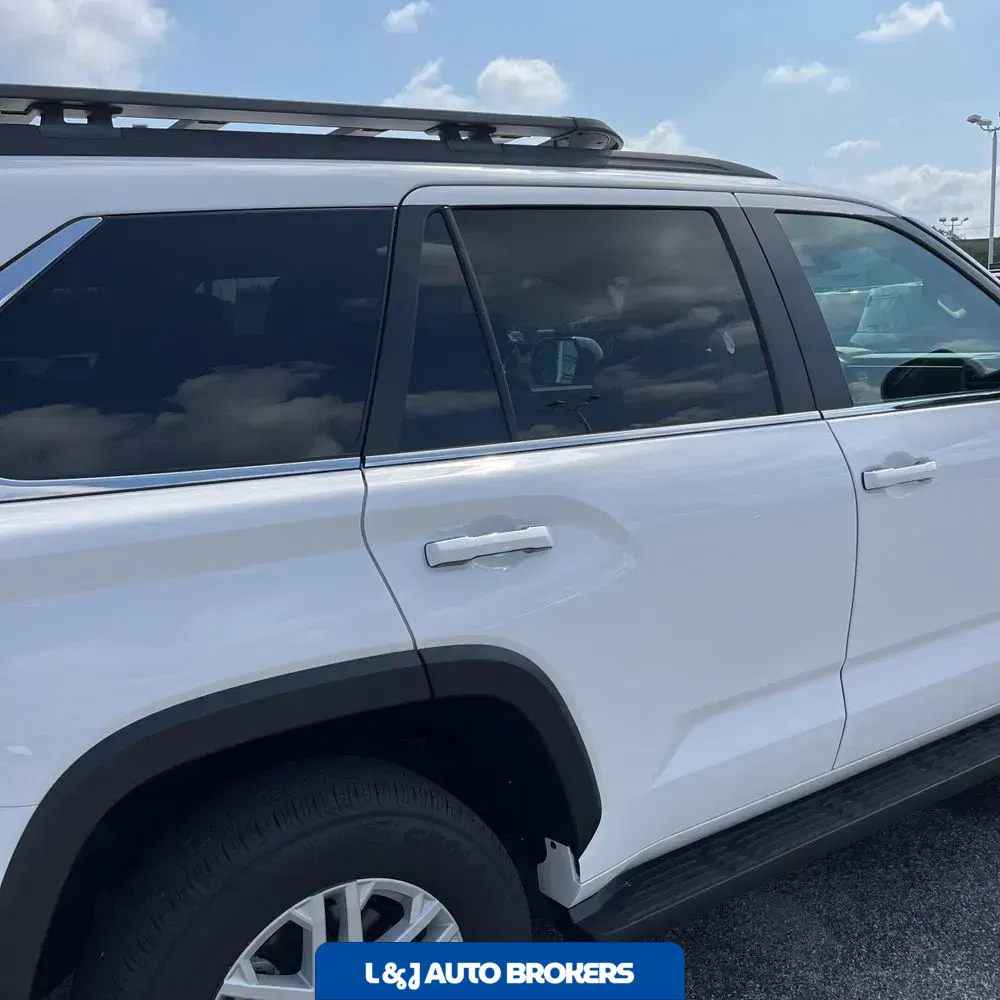 2024 Toyota Sequoia SR5