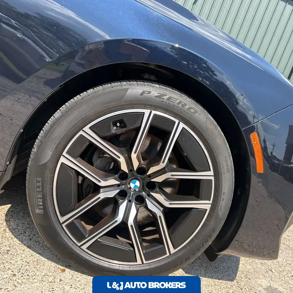 2024 BMW 7-Series 740i