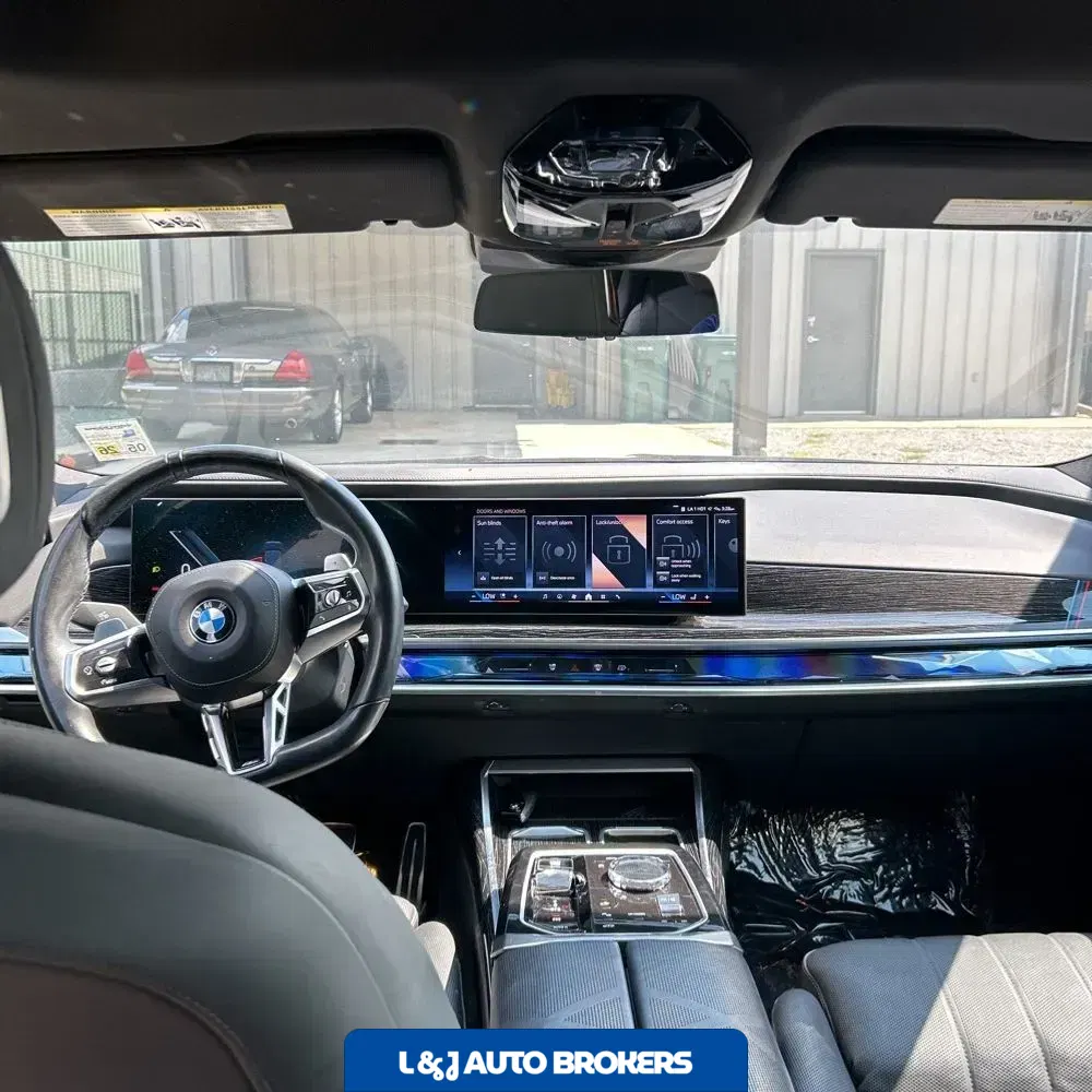 2024 BMW 7-Series 740i