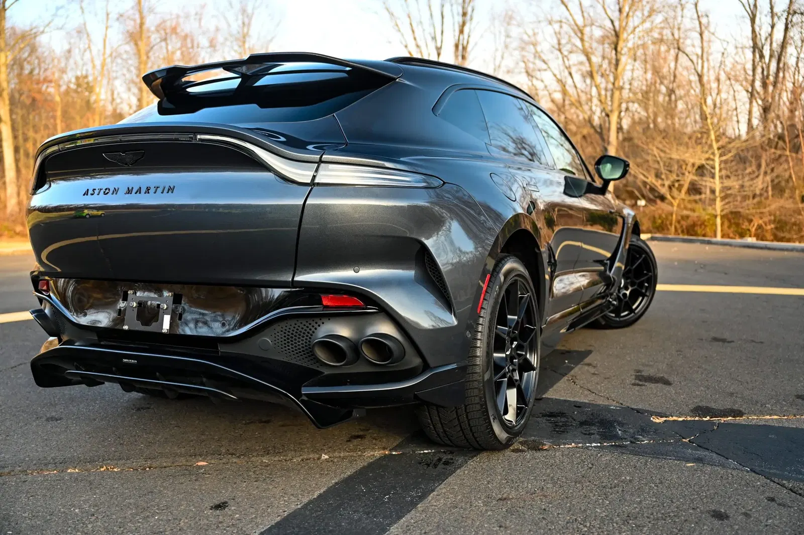 5k-Mile 2023 Aston Martin DBX707