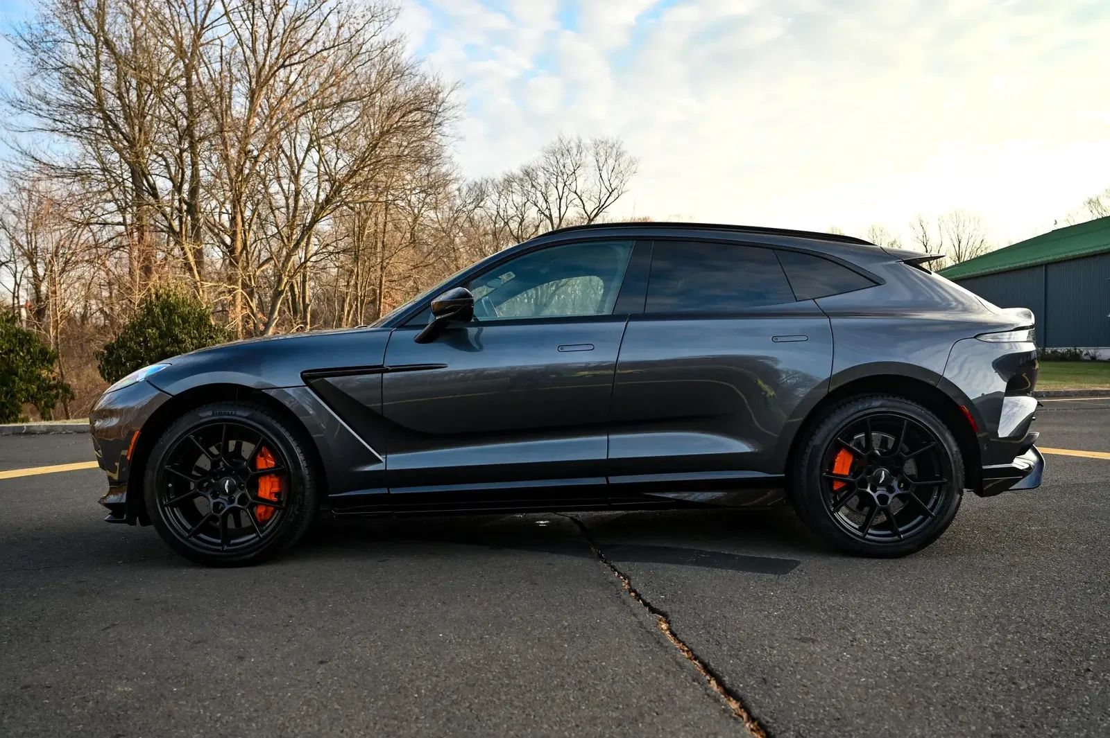 5k-Mile 2023 Aston Martin DBX707