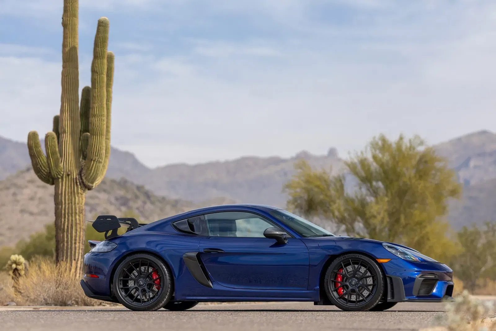 2023 Porsche 718 Cayman GT4 RS Weissach