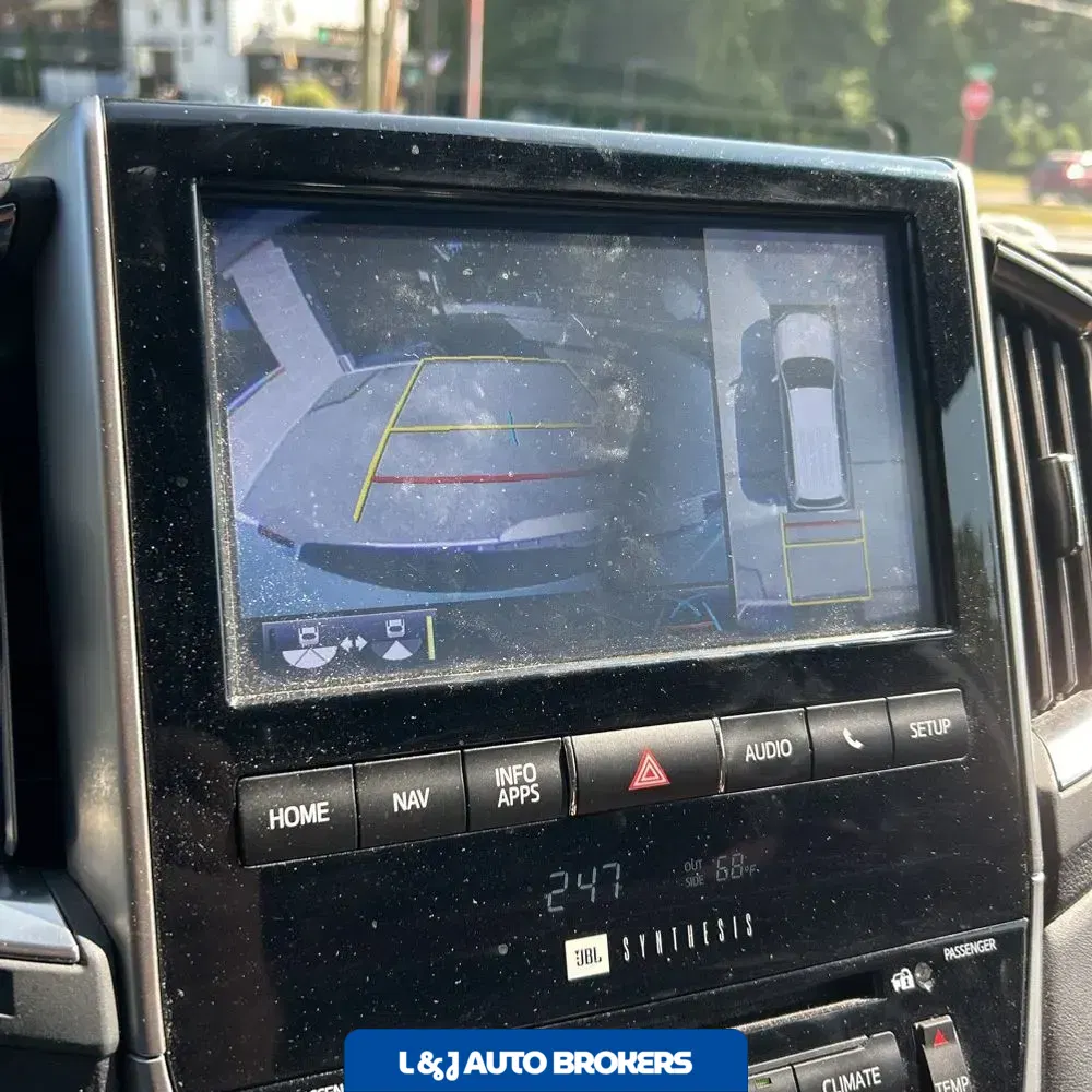 2019 Toyota Land Cruiser Base