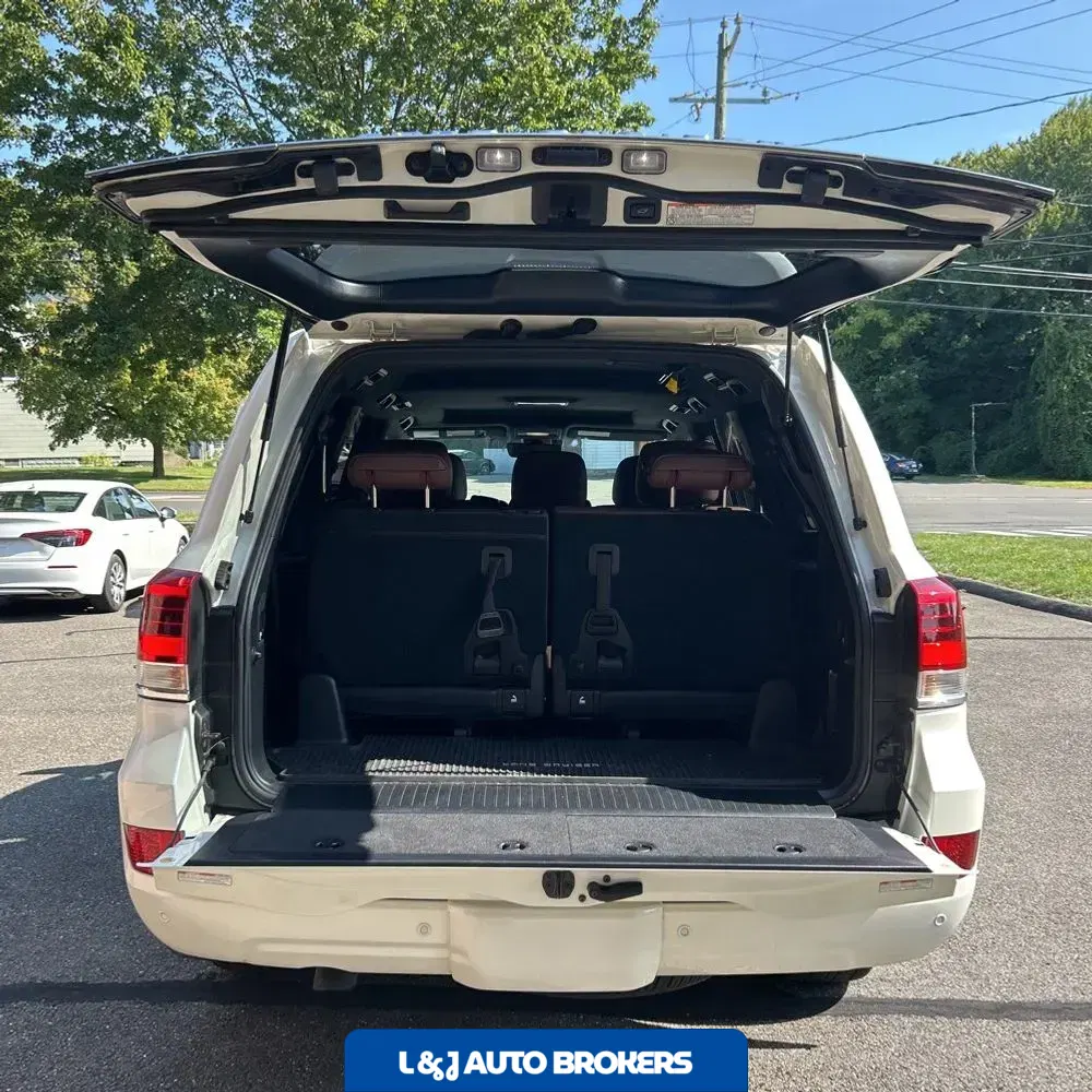 2019 Toyota Land Cruiser Base