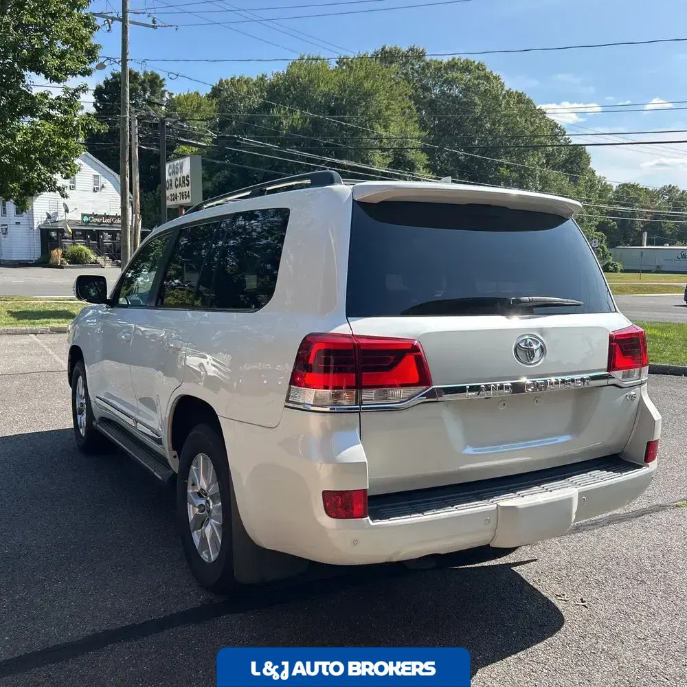 2019 Toyota Land Cruiser Base