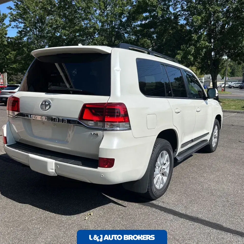 2019 Toyota Land Cruiser Base