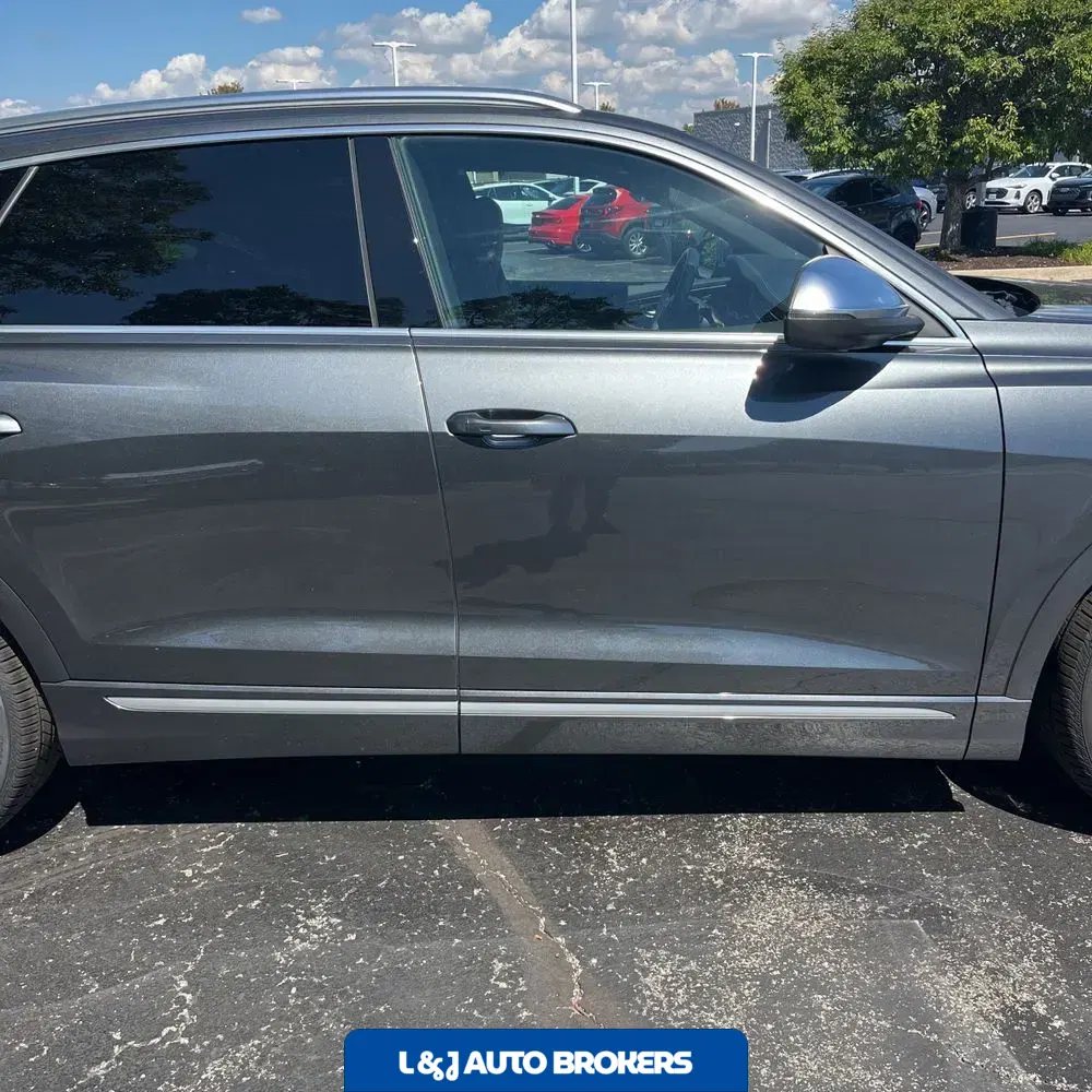 2022 Audi SQ8 Premium Plus