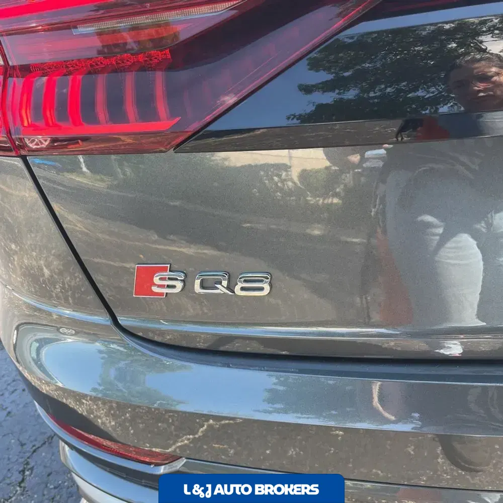 2022 Audi SQ8 Premium Plus