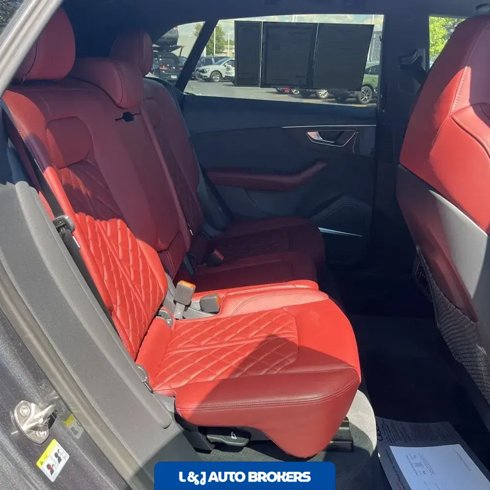 2022 Audi SQ8 Premium Plus