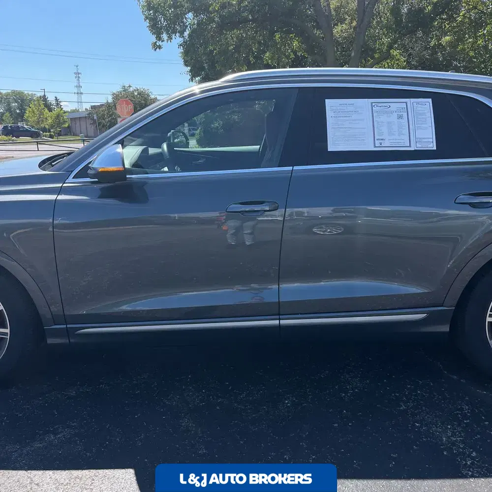 2022 Audi SQ8 Premium Plus
