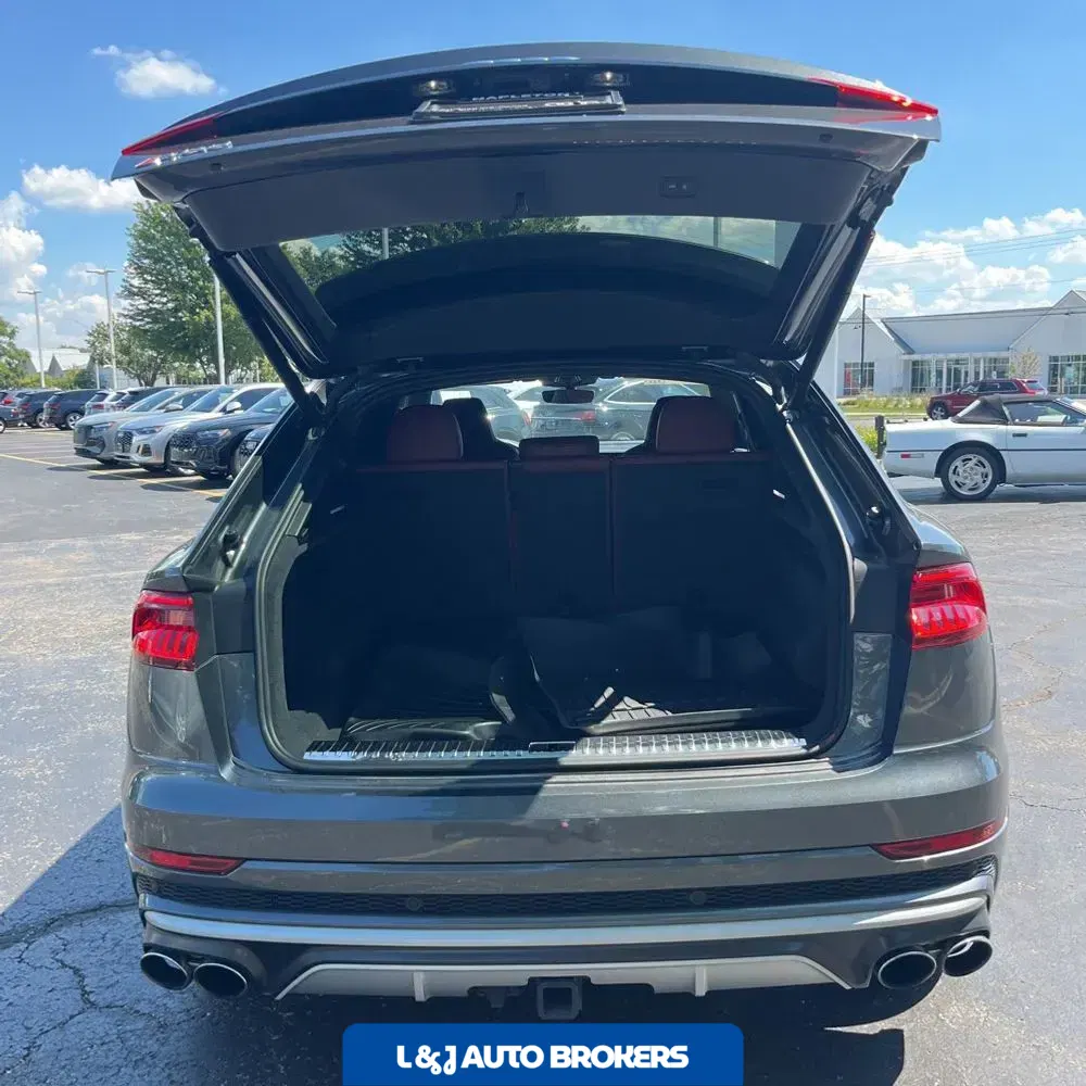 2022 Audi SQ8 Premium Plus