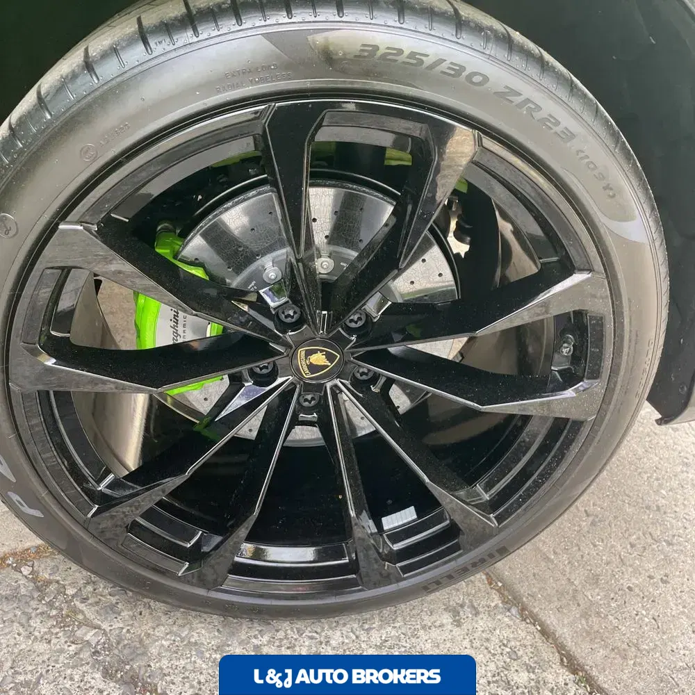 2024 Lamborghini Urus S