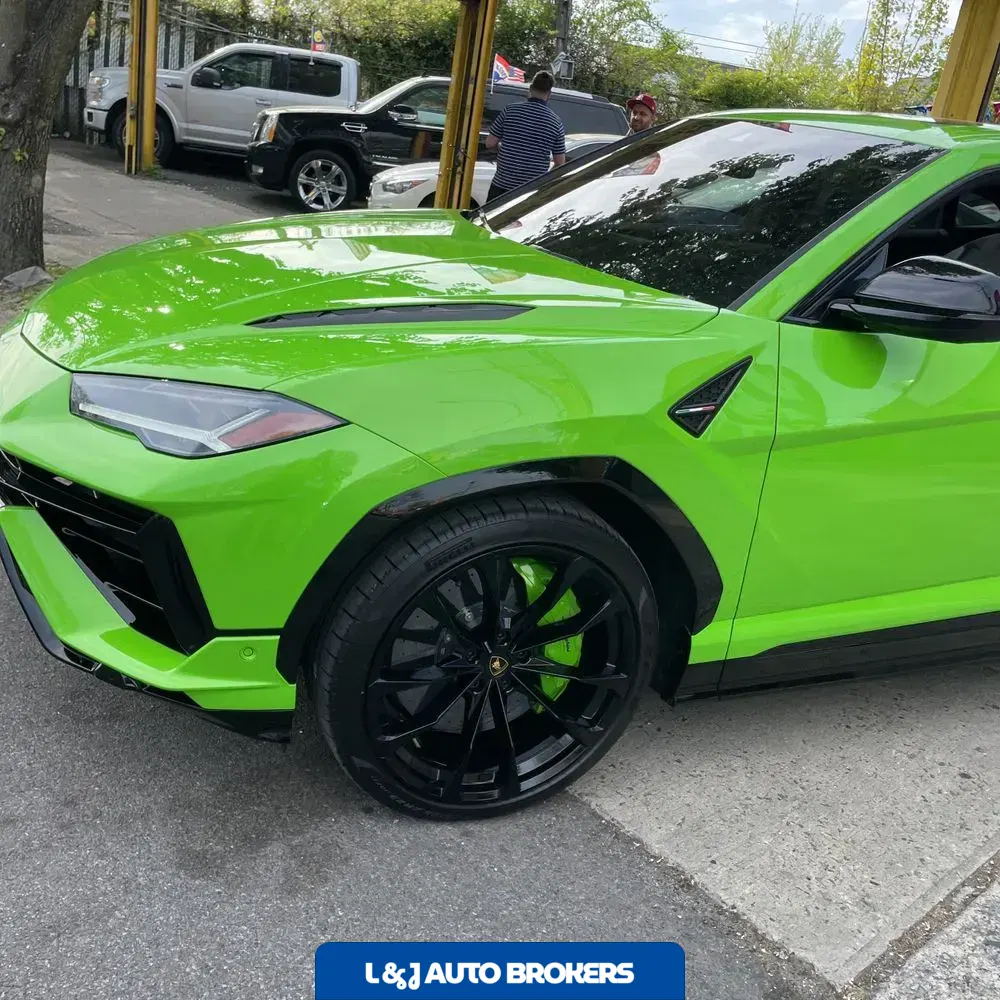 2024 Lamborghini Urus S