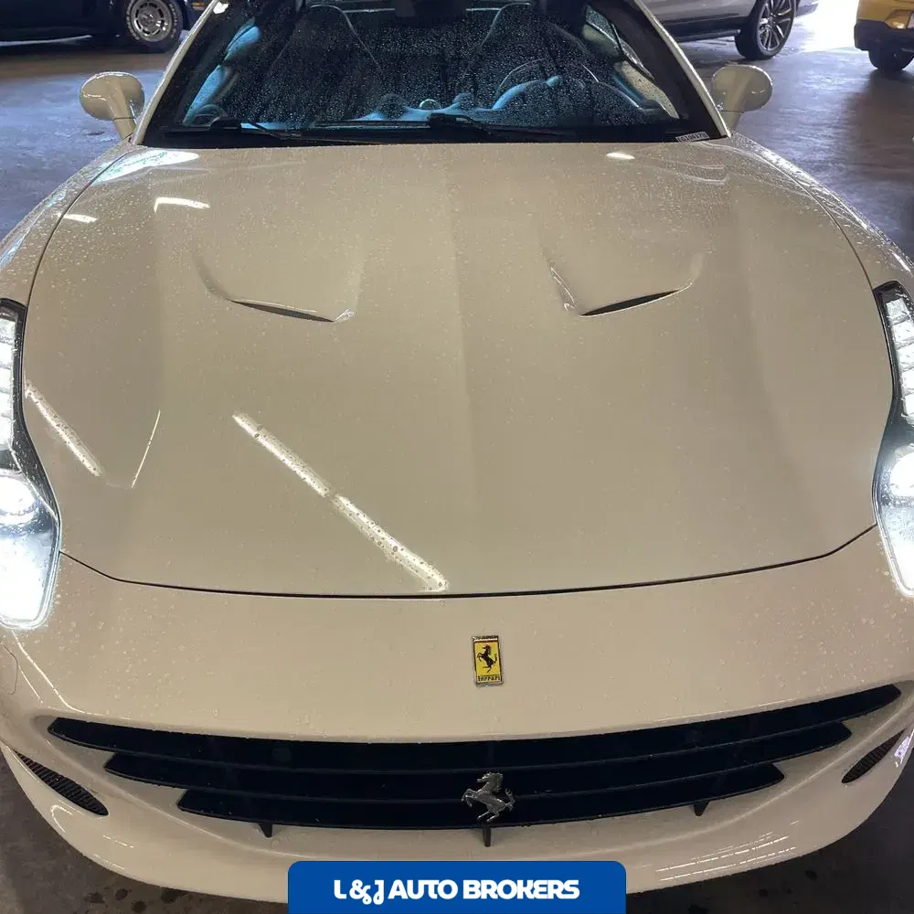 2017 Ferrari California T Base