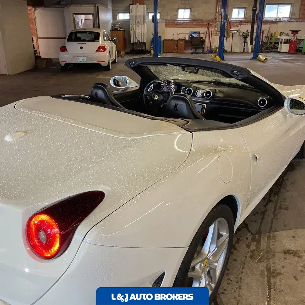 2017 Ferrari California T Base