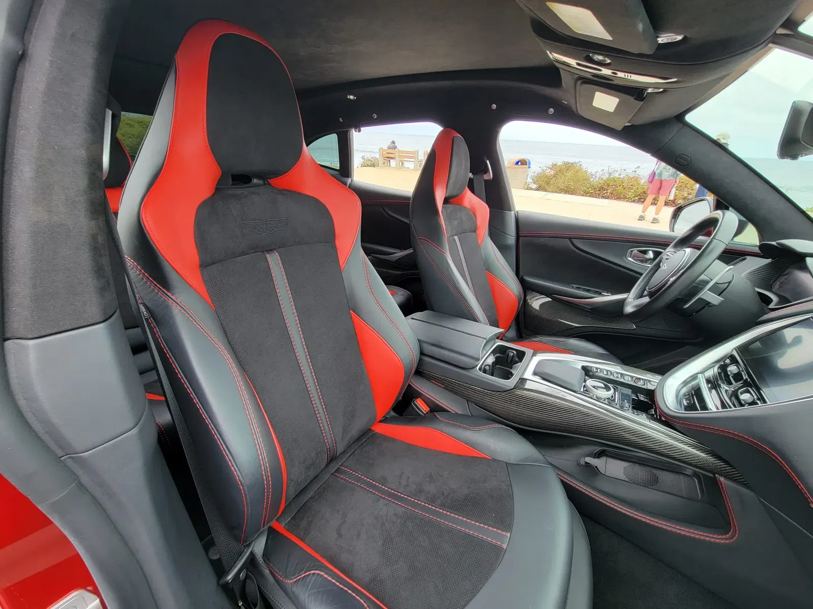 2022 Aston Martin DBX