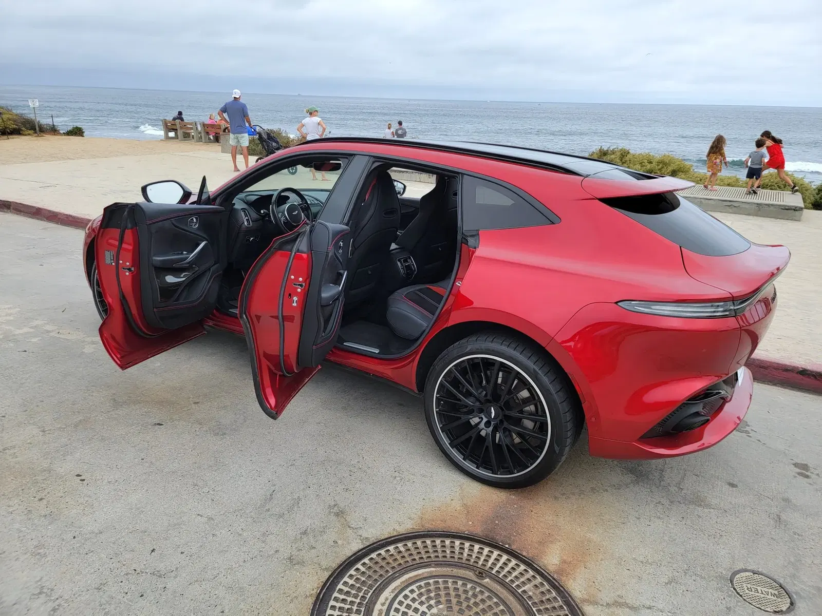 2022 Aston Martin DBX
