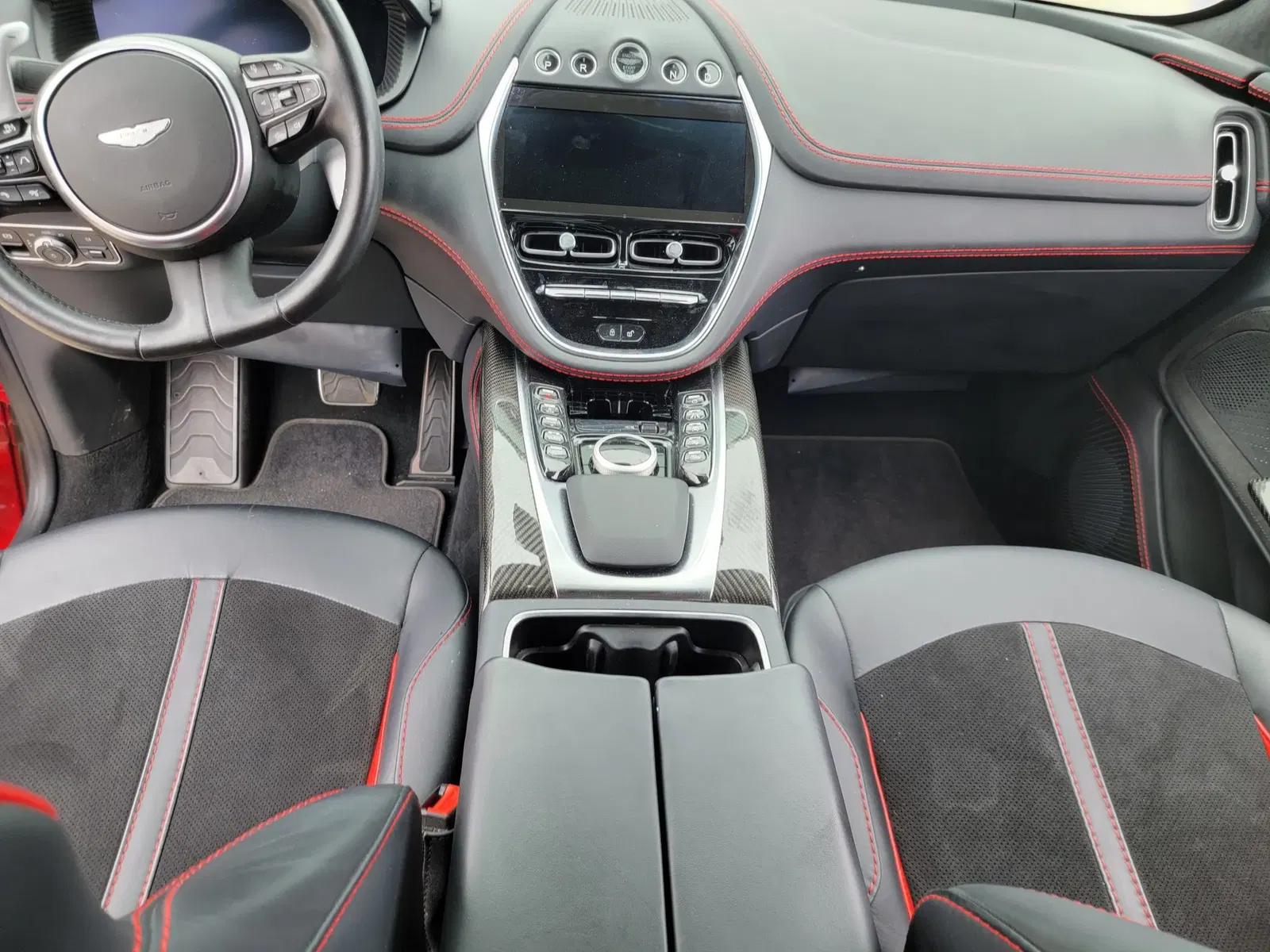 2022 Aston Martin DBX