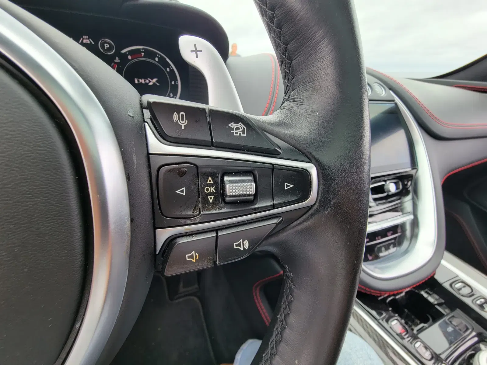 2022 Aston Martin DBX