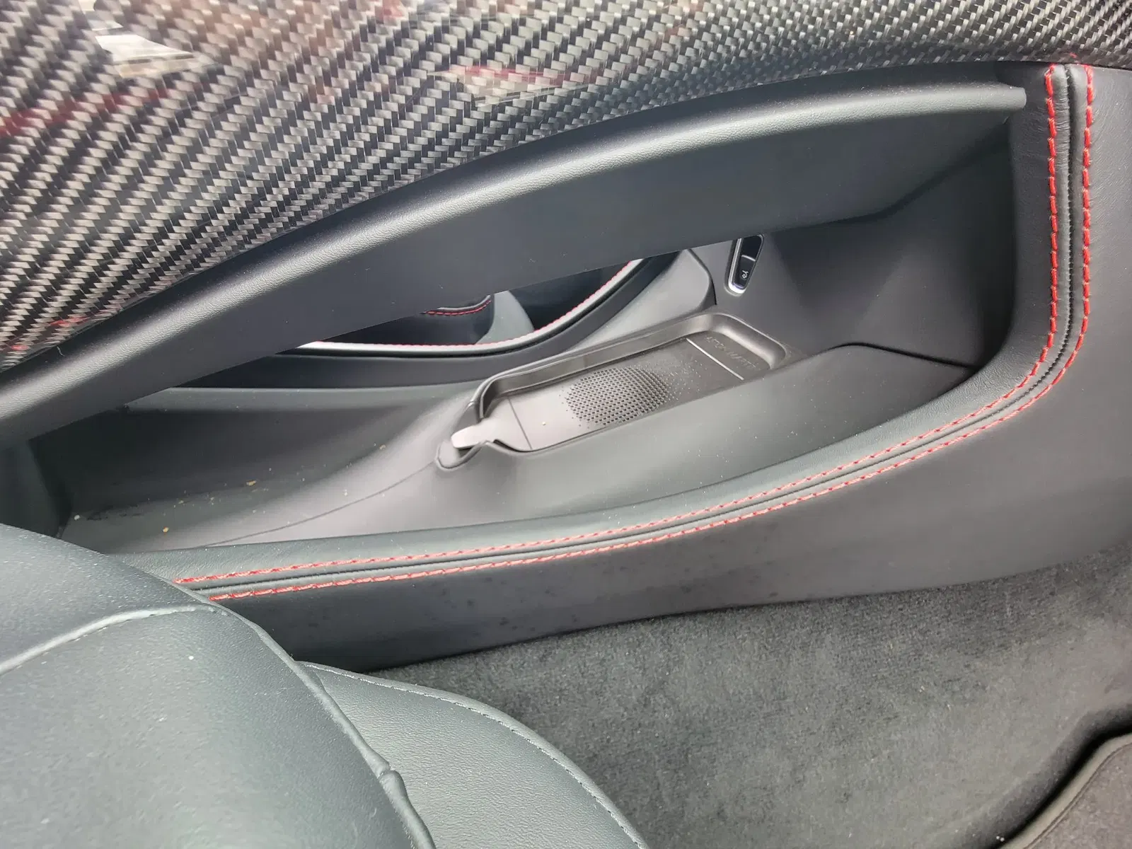 2022 Aston Martin DBX