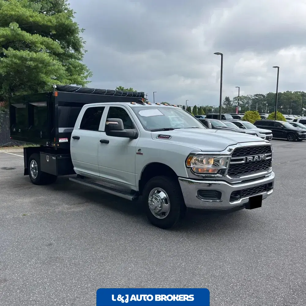 2024 Ram 3500 Cab/Chassis Tradesman
