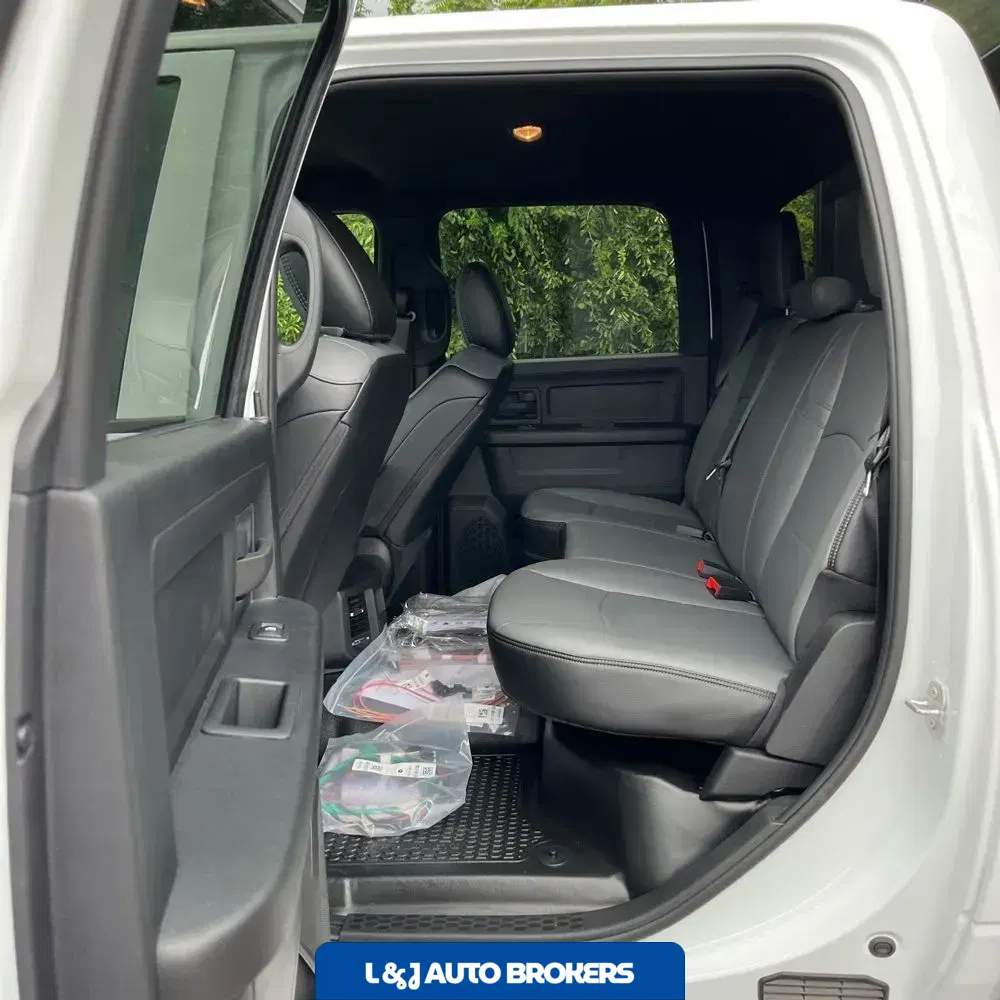 2024 Ram 3500 Cab/Chassis Tradesman