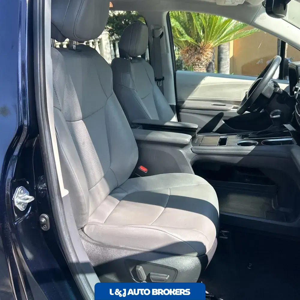 2024 Toyota Sienna XLE 8-Passenger