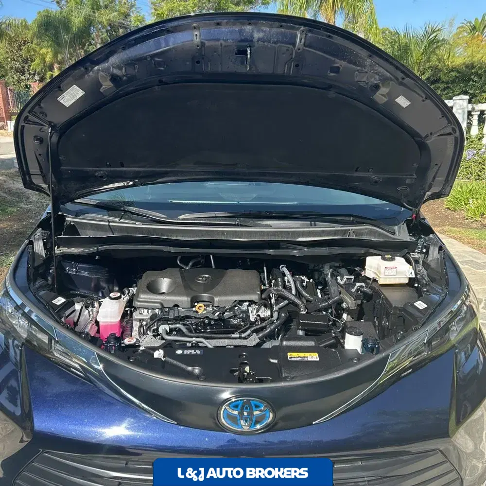 2024 Toyota Sienna XLE 8-Passenger
